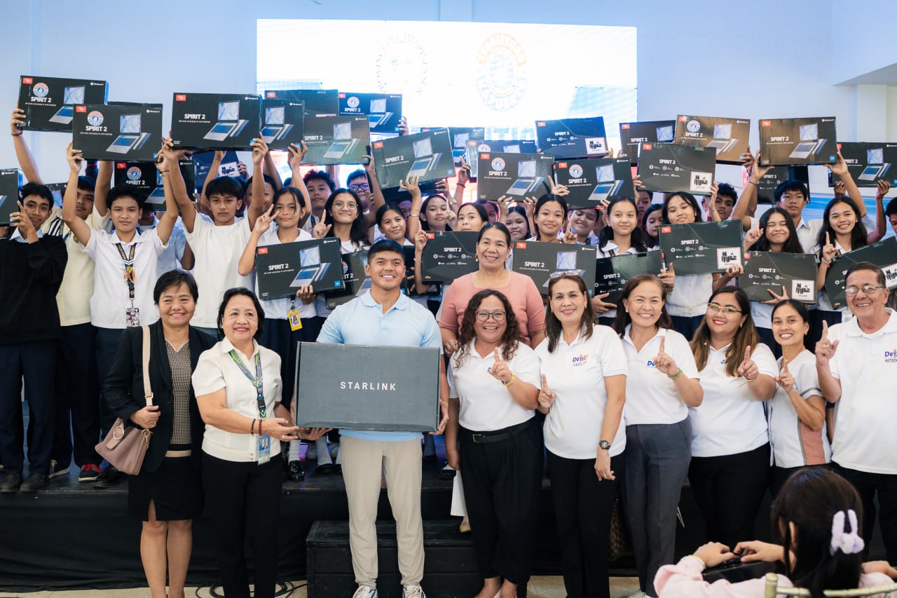 CamSur high school students receive high-end laptops, Starlink units for better learning outcomes