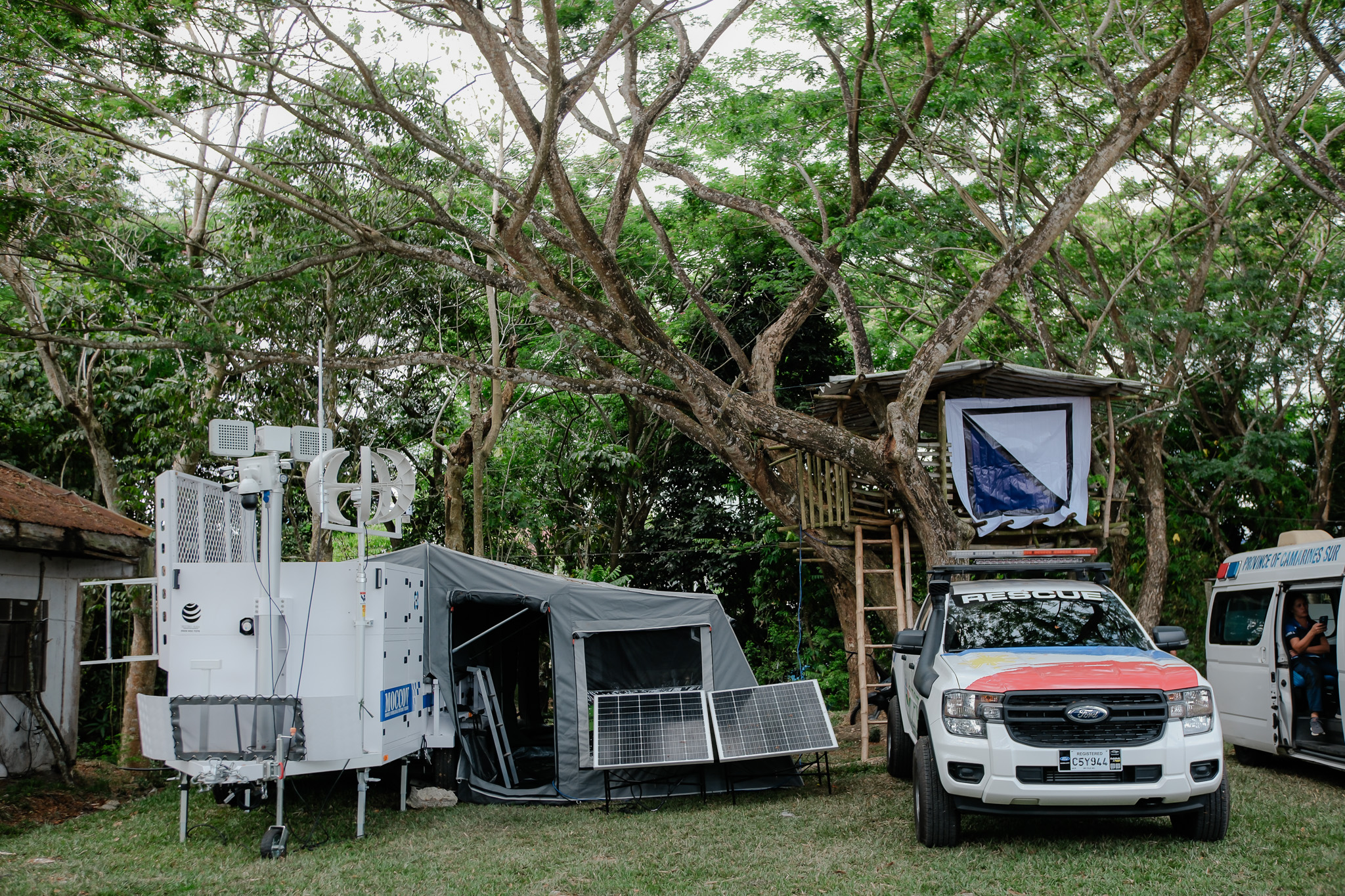 CamSur receives state-of-the-art Mobile Command and Control Vehicle from DOST; vows to ensure a safer CamSur and Bicol Region