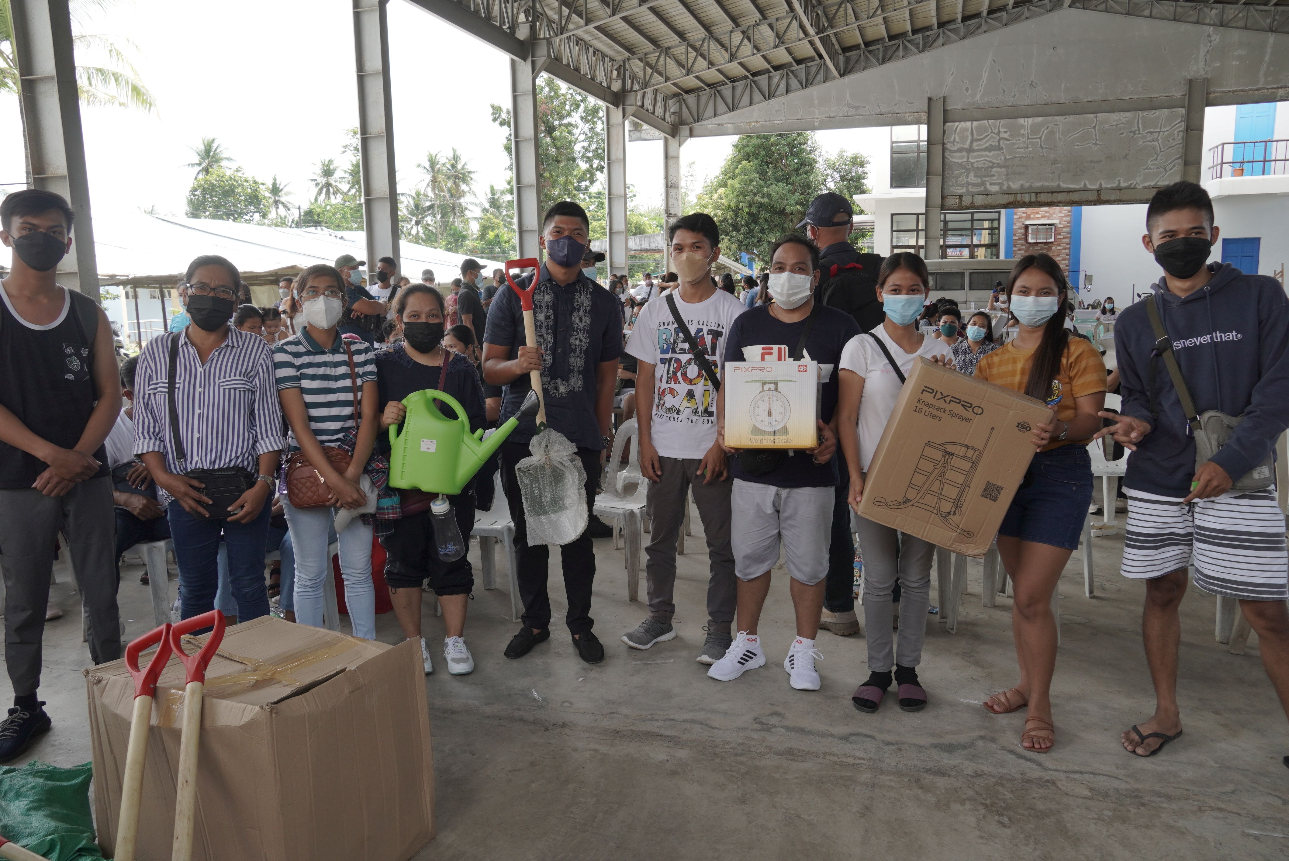 Over 300 Ka Fuerte Skills Training Program scholars in Rinconada receive toolkits