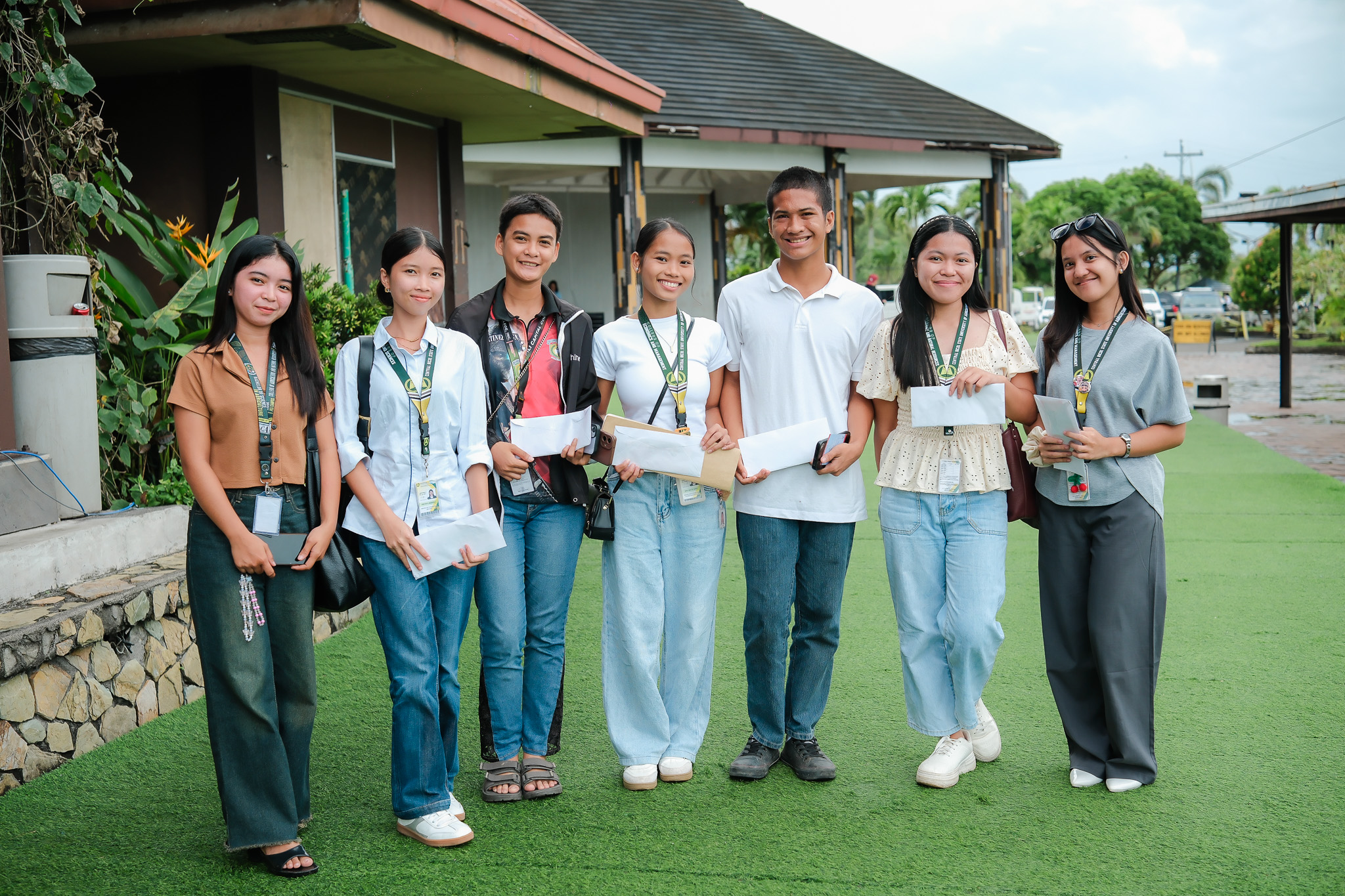 CamSur SPES student-beneficiaries receive payout