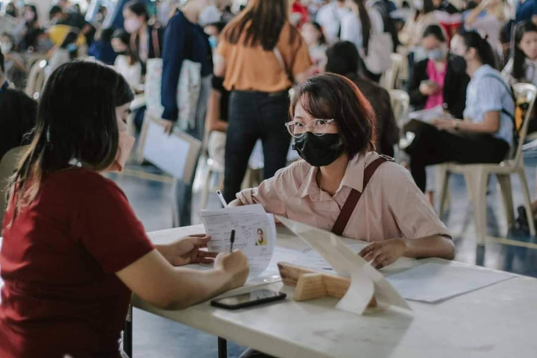 Camsur PESO conducts face-to-face job fair as COVID-19 protocol restriction lightens