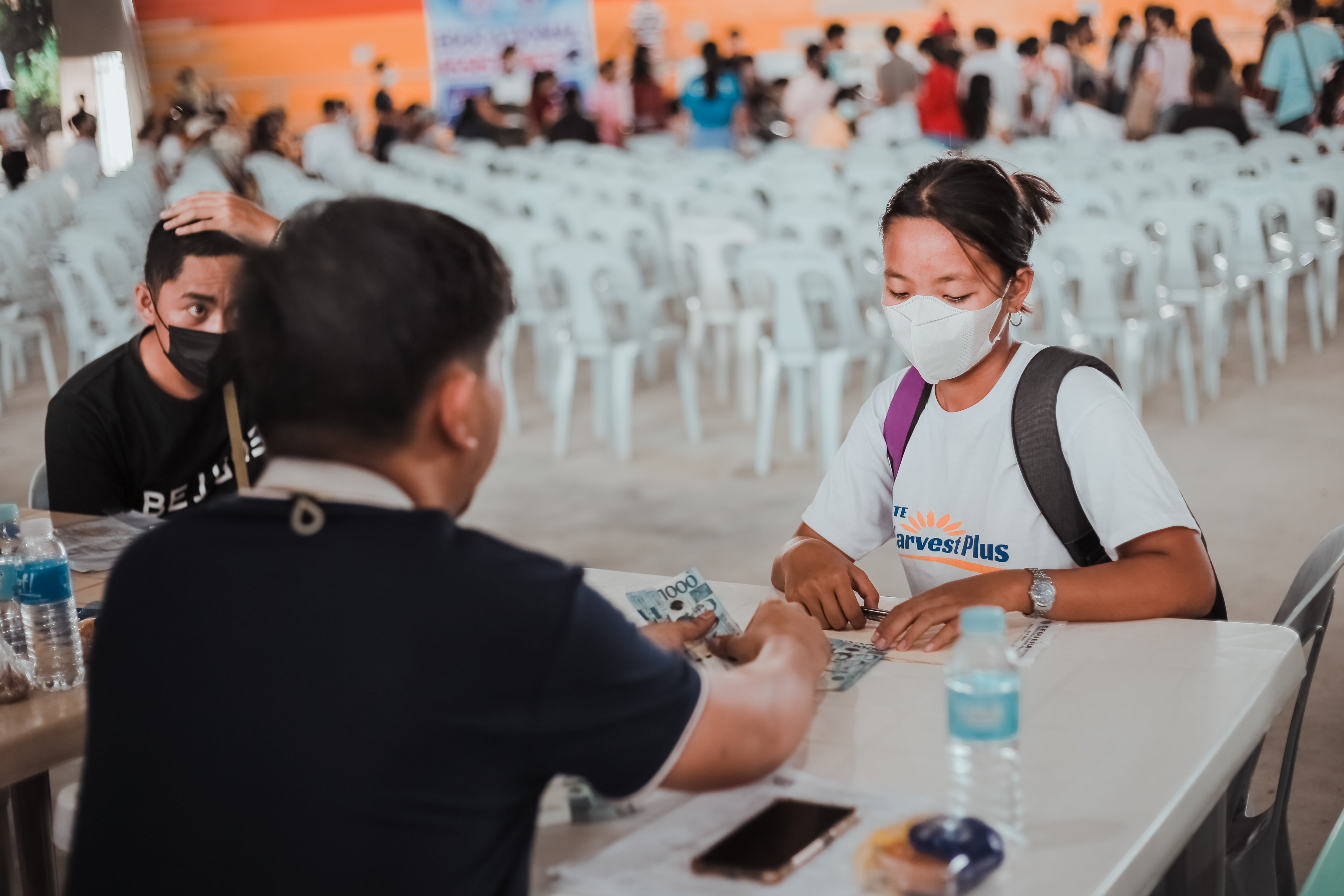 DSWD and CamSur Prov&rsquo;l Gov&rsquo;t continue to award educational assistance to student-beneficiaries in the province