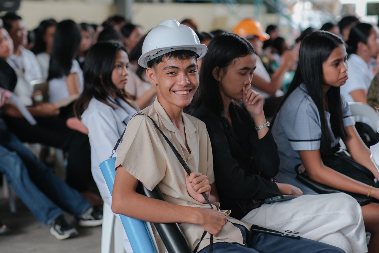 Opening doors: How CamSur&rsquo;s Career Development Support Program is shaping the future of its youth